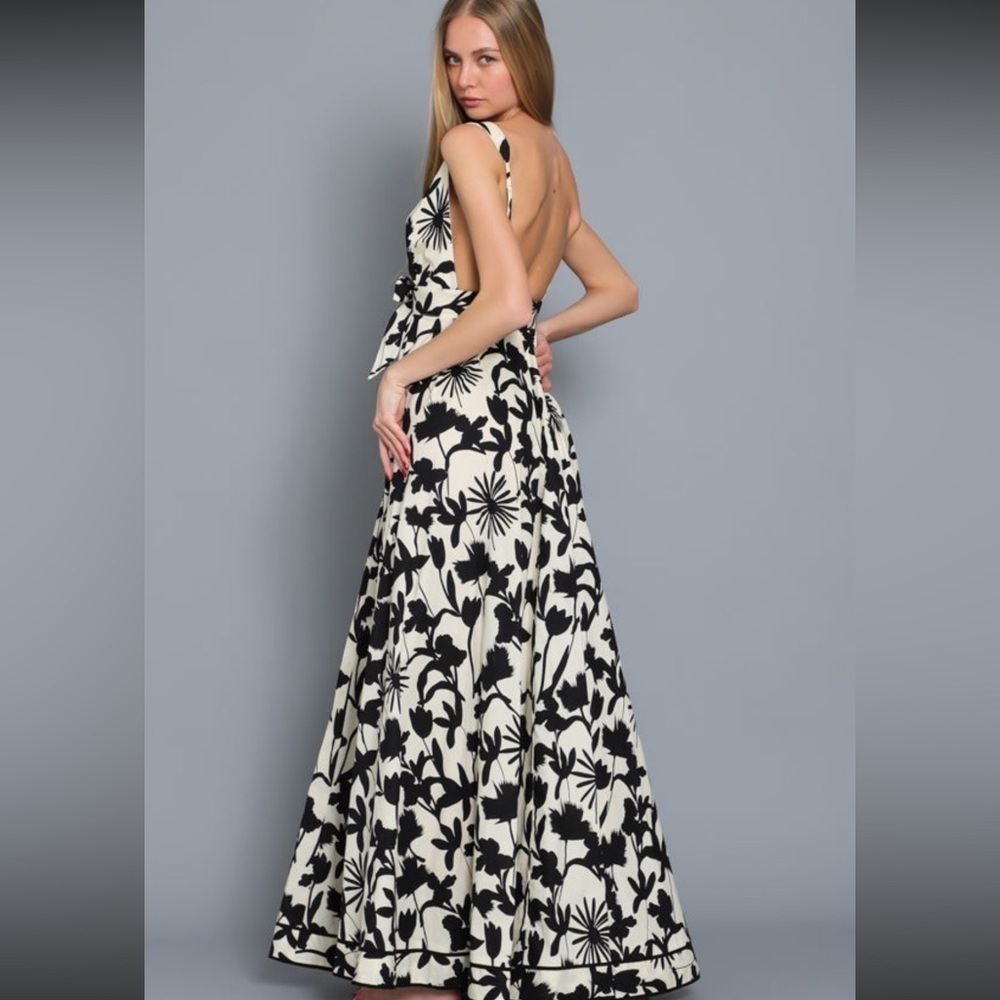 Aakaa Ballagio Black Floral Deep Plunge Maxi Dress - Picture 5 of 15